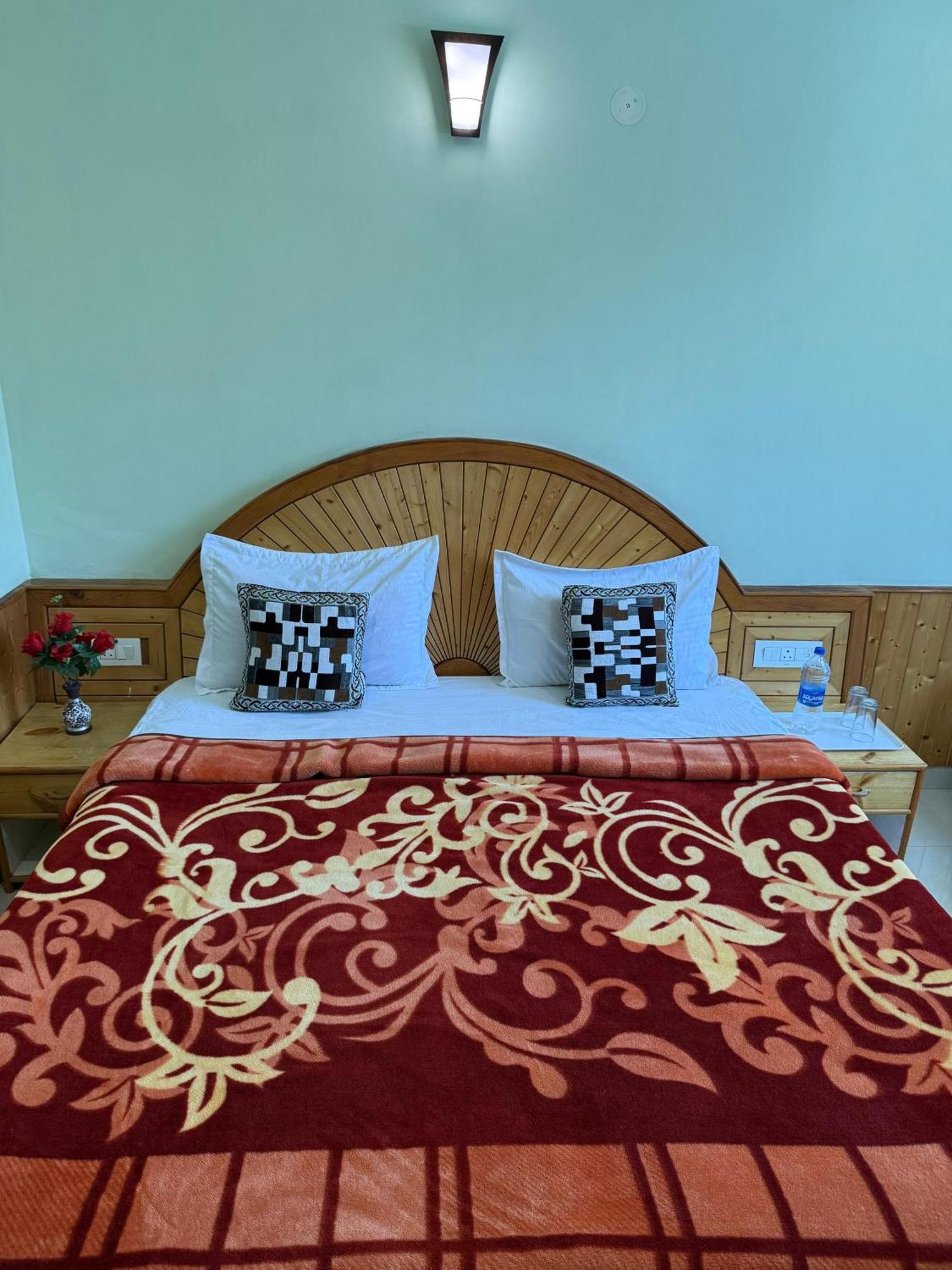 Hotel Hill 3*